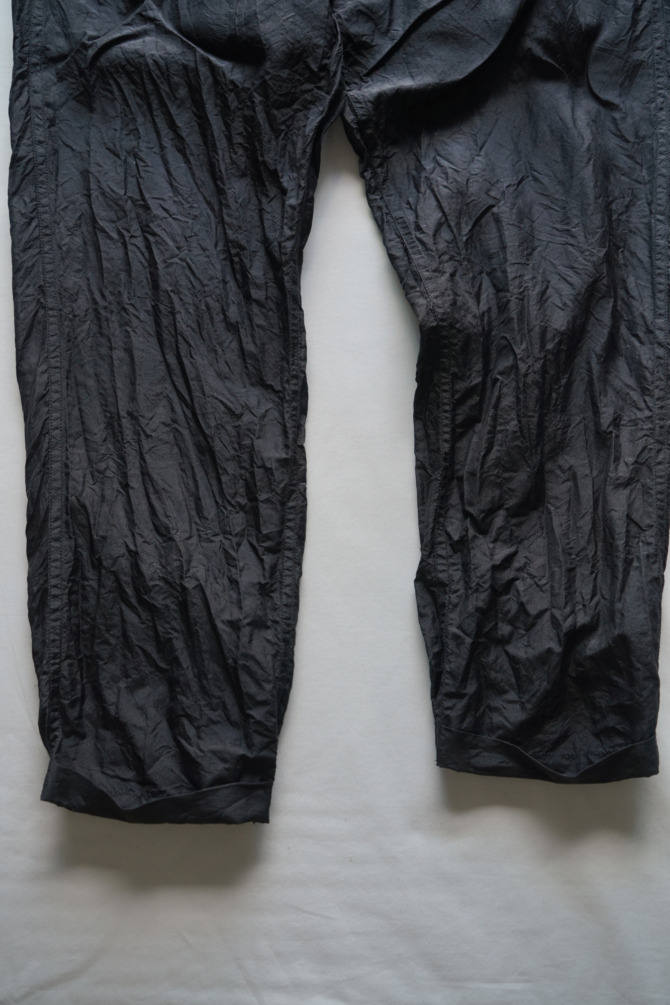 iroiro/タイ/民族衣装/タイシルク/ヤオパンツ/YAO/ローシルク/黒 タイシルク シティー ジョガーパンツ | ONLINE STORE | iroiro