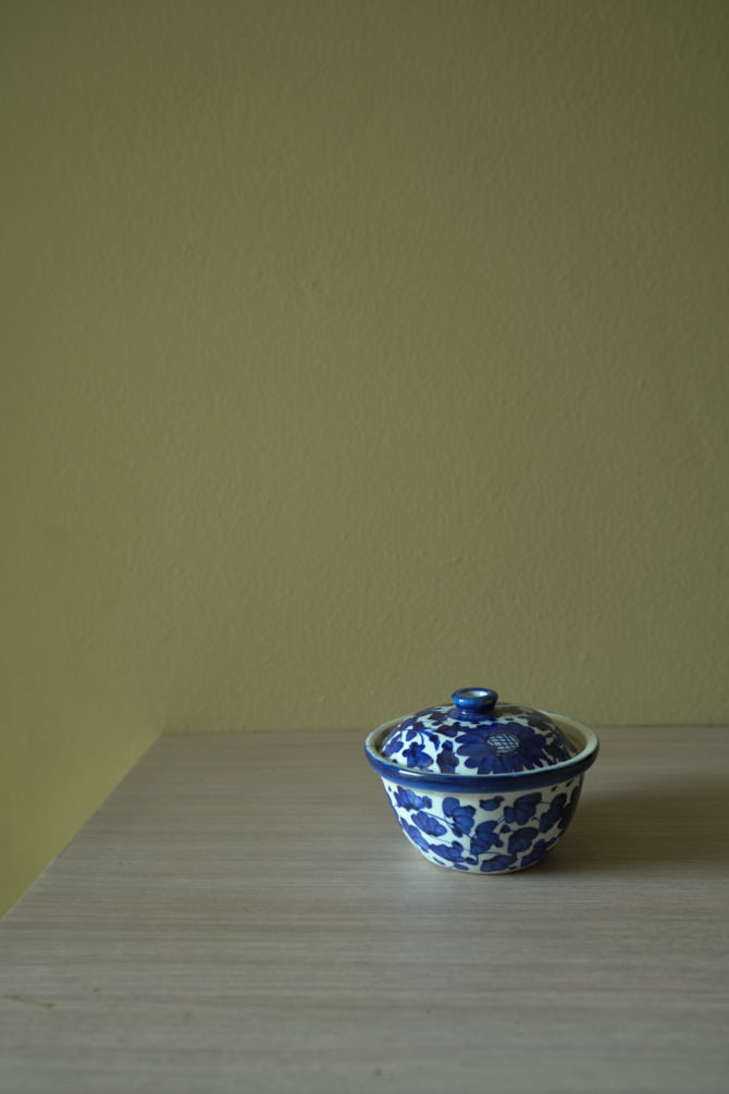 青色花模様陶器杯 12個セット　蓋付き　有田焼 5102125_05.jpg