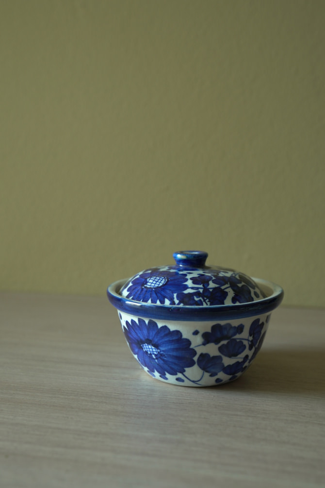 青白陶器の卵型茶器 楽天市場】THE-SECRET-GARDEN Blue & White 青白陶器蓋付壷 飾り